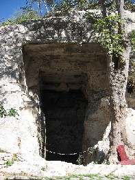 La Grotta della Vipera in una foto di Marcello Polastri